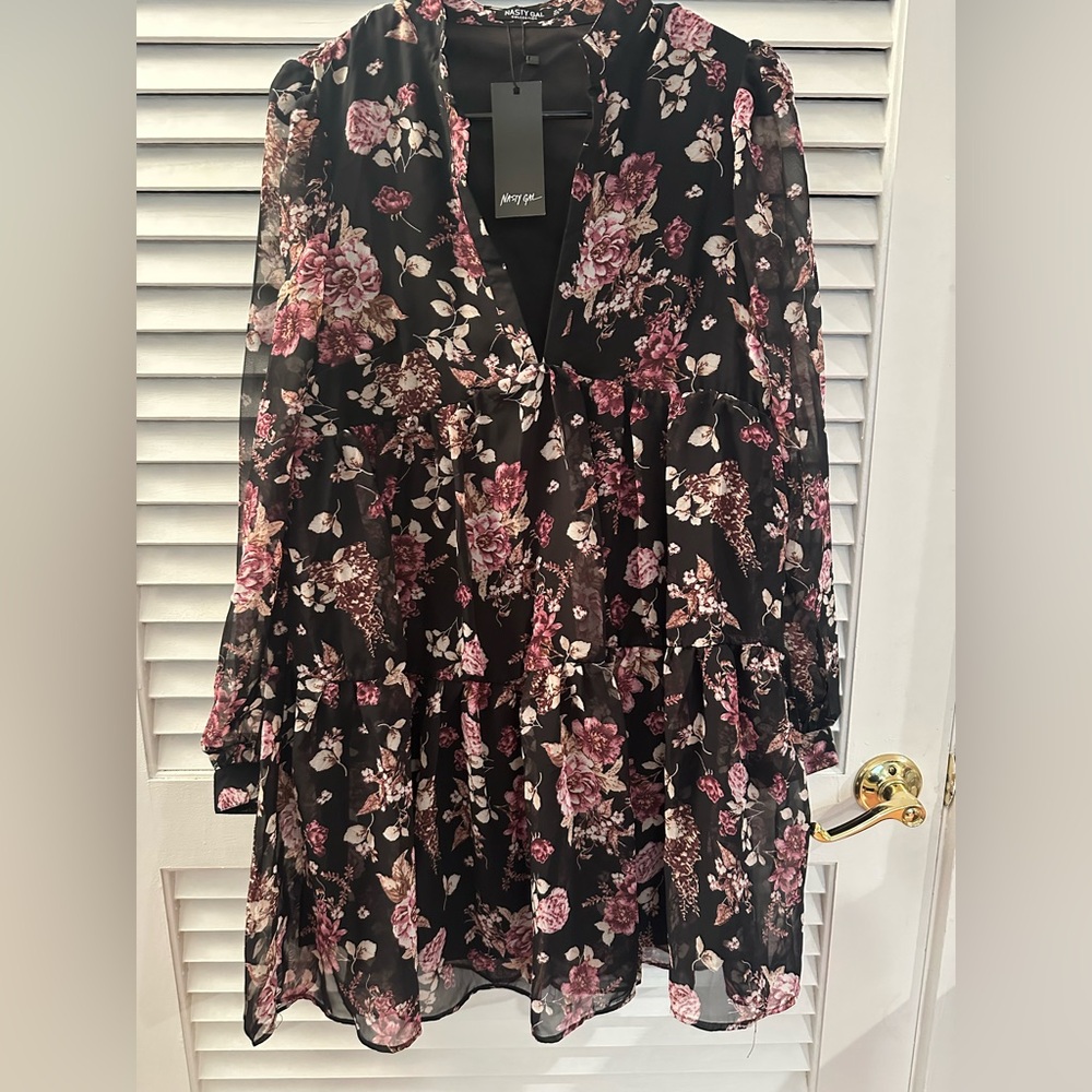NWT Nasty Gal Flower Printed Dress. Size: US 8.